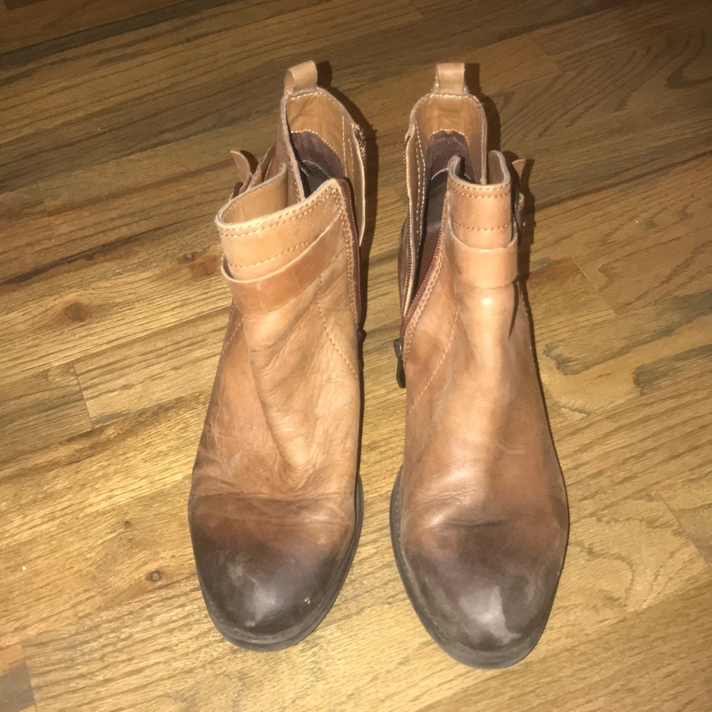vince camuto short booties